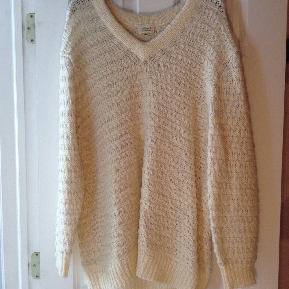 Wilfred (Aritzia) Oversized Yarn Cream Sweater